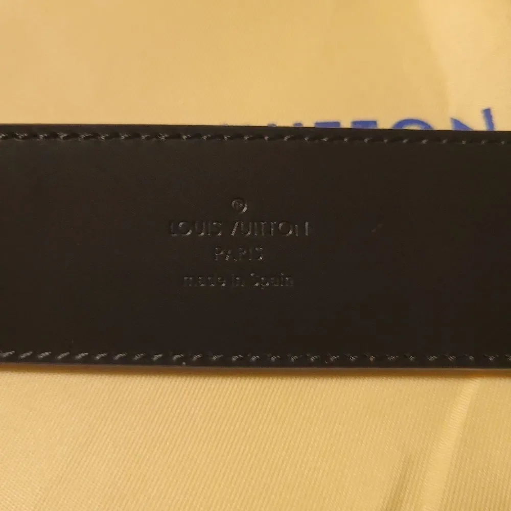 Authentic Louis Vuitton Damier Graphite Reversible Belt 42 inch